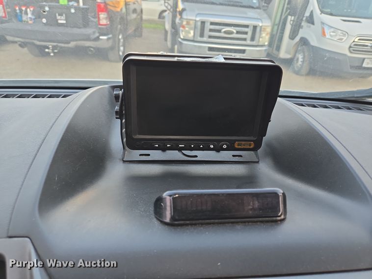 image for item NQ9207 2018 Glaval Ford Transit 350 shuttle bus