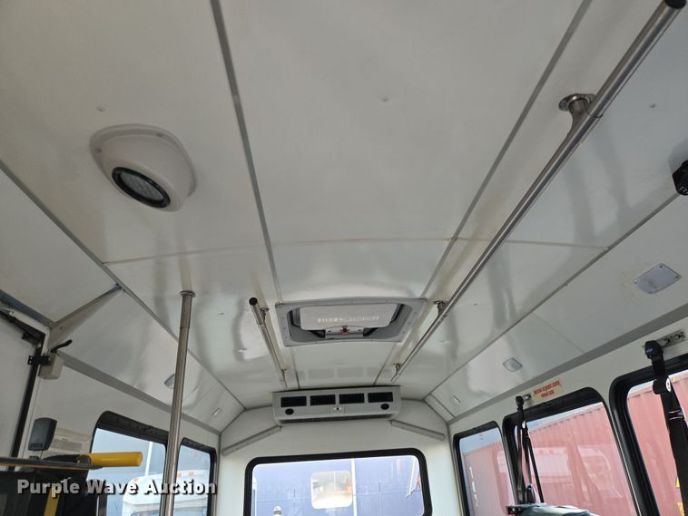 image for item NQ9207 2018 Glaval Ford Transit 350 shuttle bus