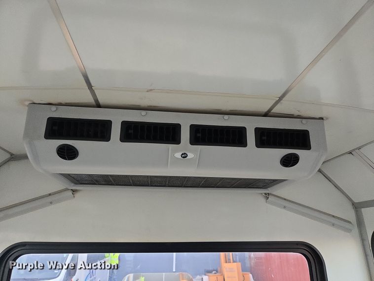 image for item NQ9207 2018 Glaval Ford Transit 350 shuttle bus