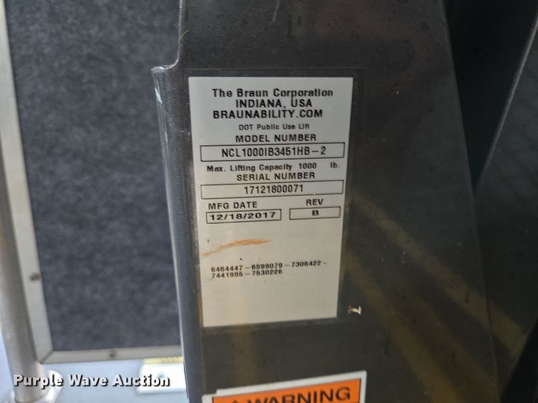 image for item NQ9207 2018 Glaval Ford Transit 350 shuttle bus