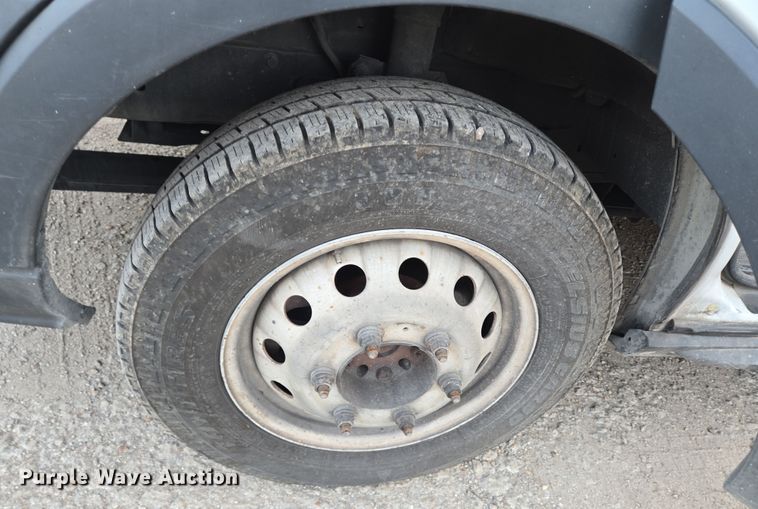 image for item NQ9207 2018 Glaval Ford Transit 350 shuttle bus