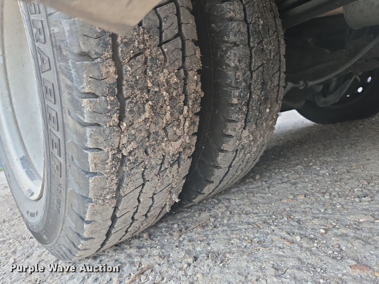 image for item NQ9207 2018 Glaval Ford Transit 350 shuttle bus