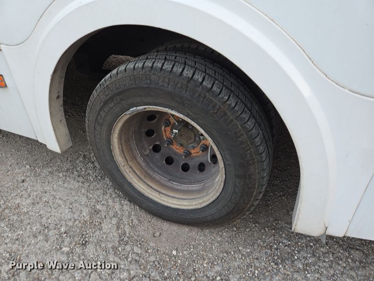 image for item NQ9207 2018 Glaval Ford Transit 350 shuttle bus