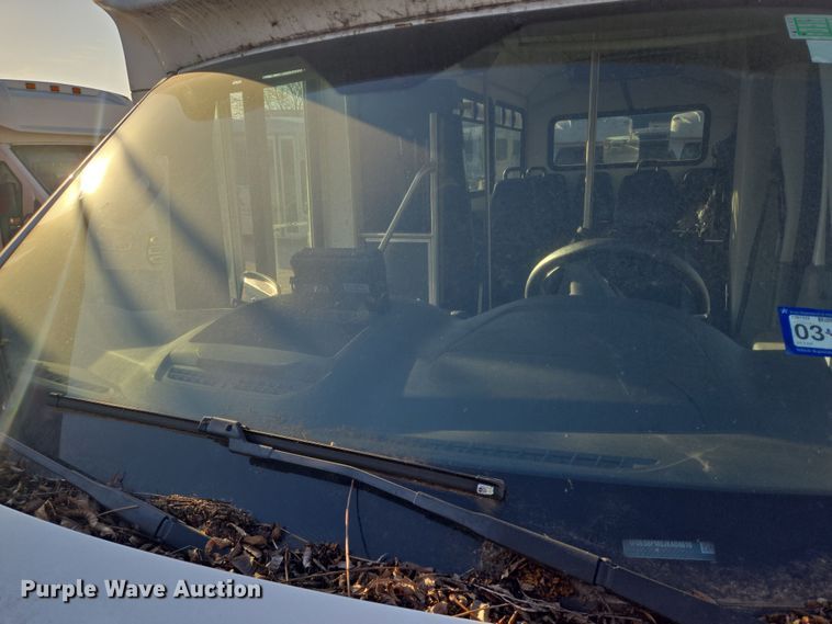 image for item NQ9208 2018 Glaval Transit 350 shuttle bus