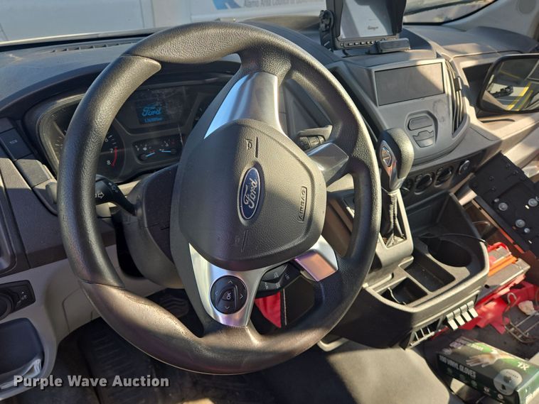 image for item NQ9208 2018 Glaval Transit 350 shuttle bus