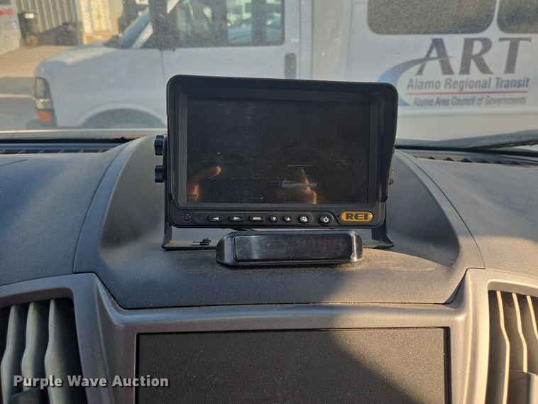 image for item NQ9208 2018 Glaval Transit 350 shuttle bus