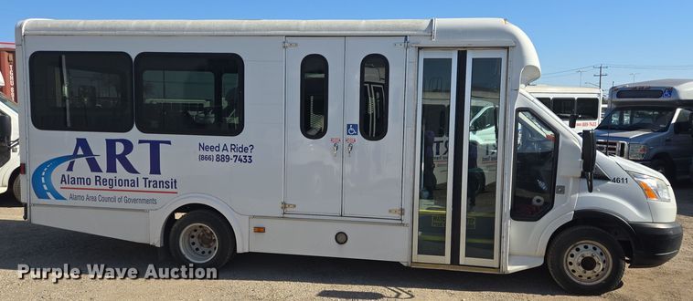 image for item NQ9209 2018 Glaval Ford Transit 350 shuttle bus