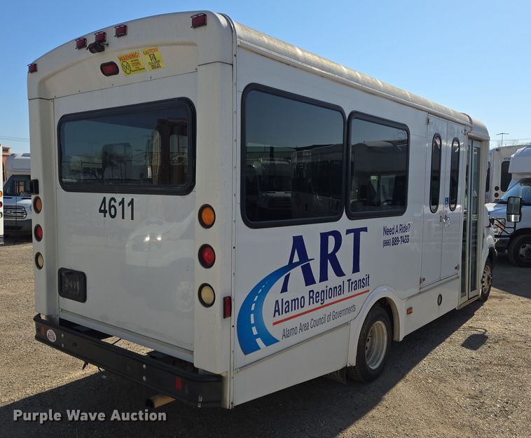 image for item NQ9209 2018 Glaval Ford Transit 350 shuttle bus