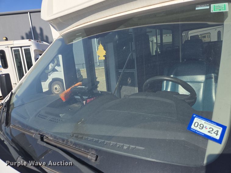 image for item NQ9209 2018 Glaval Ford Transit 350 shuttle bus