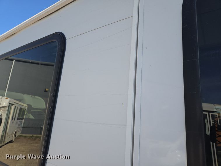 image for item NQ9209 2018 Glaval Ford Transit 350 shuttle bus