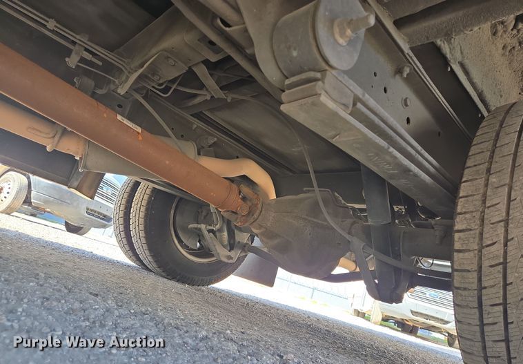 image for item NQ9209 2018 Glaval Ford Transit 350 shuttle bus