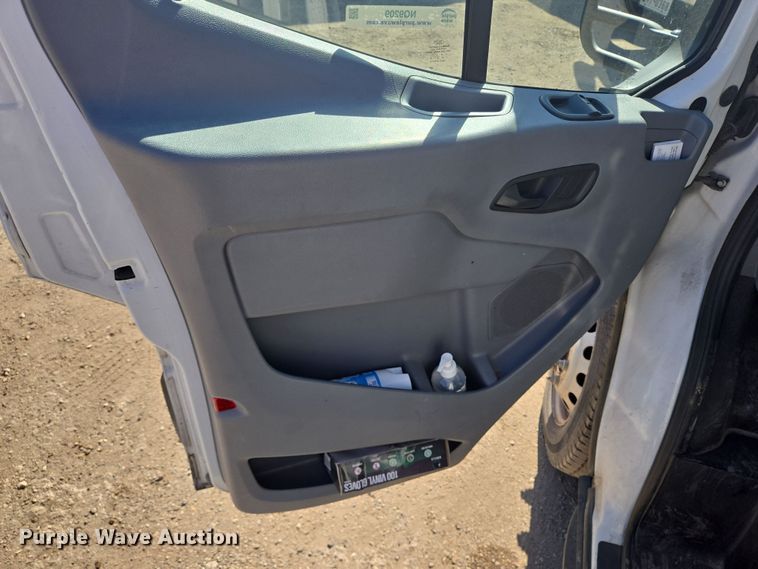 image for item NQ9209 2018 Glaval Ford Transit 350 shuttle bus