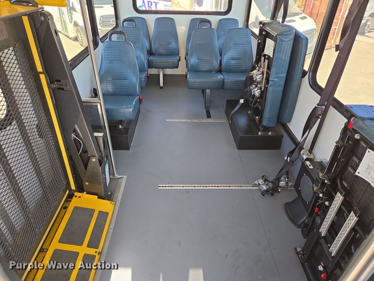 image for item NQ9209 2018 Glaval Ford Transit 350 shuttle bus