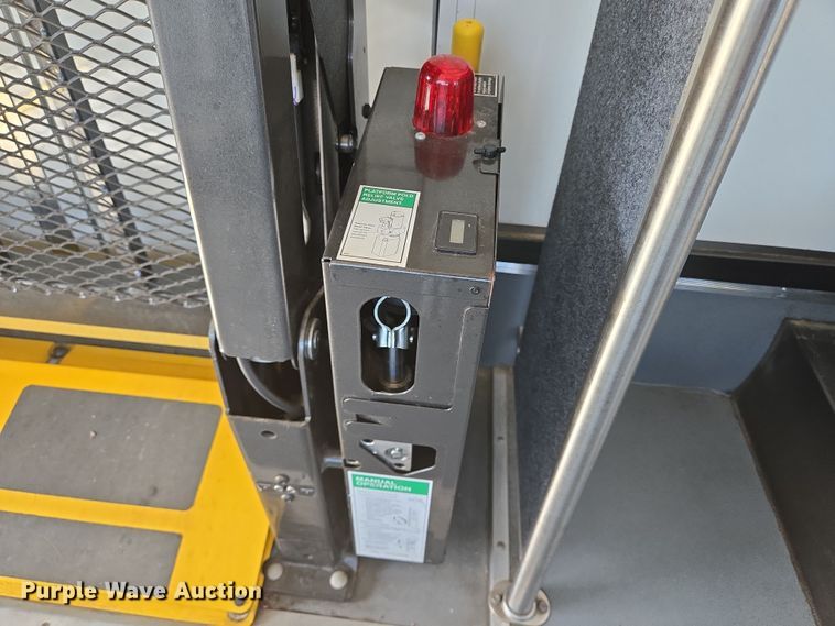 image for item NQ9209 2018 Glaval Ford Transit 350 shuttle bus