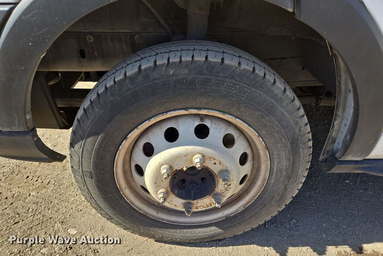 image for item NQ9209 2018 Glaval Ford Transit 350 shuttle bus