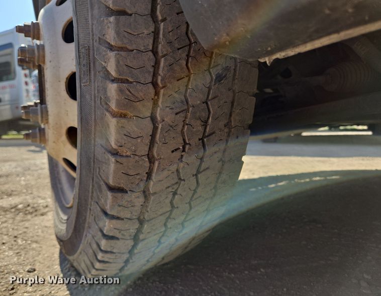 image for item NQ9209 2018 Glaval Ford Transit 350 shuttle bus