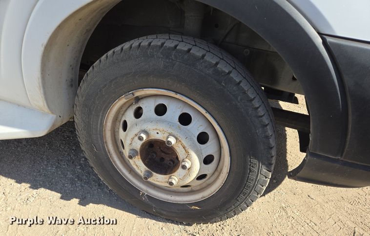 image for item NQ9209 2018 Glaval Ford Transit 350 shuttle bus