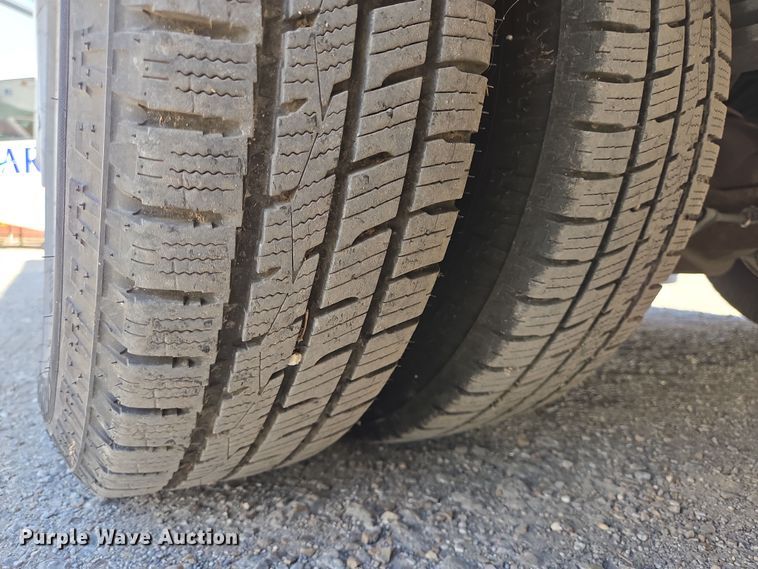 image for item NQ9209 2018 Glaval Ford Transit 350 shuttle bus