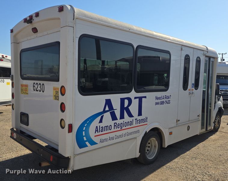 image for item NQ9210 2018 Glaval Ford Transit 350 shuttle bus