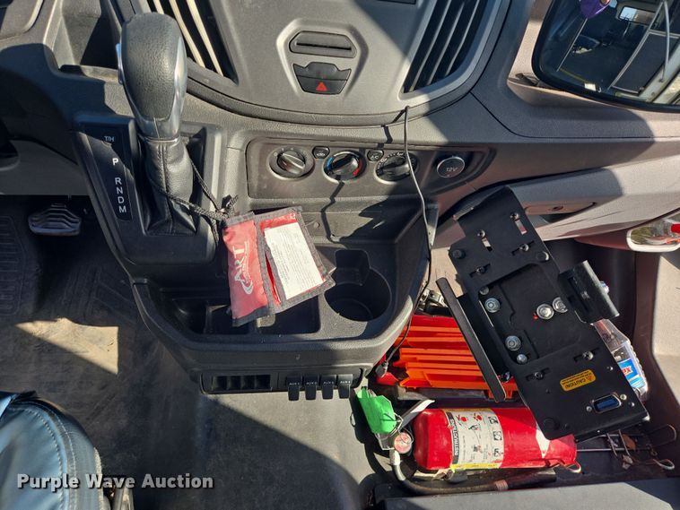 image for item NQ9210 2018 Glaval Ford Transit 350 shuttle bus