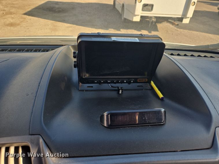 image for item NQ9210 2018 Glaval Ford Transit 350 shuttle bus