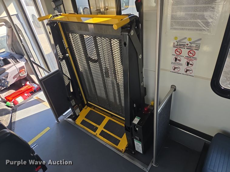 image for item NQ9210 2018 Glaval Ford Transit 350 shuttle bus