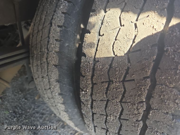 image for item NQ9210 2018 Glaval Ford Transit 350 shuttle bus