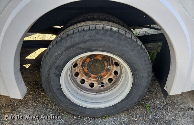 image for item NQ9210 2018 Glaval Ford Transit 350 shuttle bus