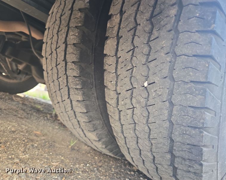 image for item NQ9210 2018 Glaval Ford Transit 350 shuttle bus