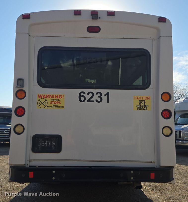 image for item NQ9211 2018 Glaval Ford Transit 350 shuttle bus