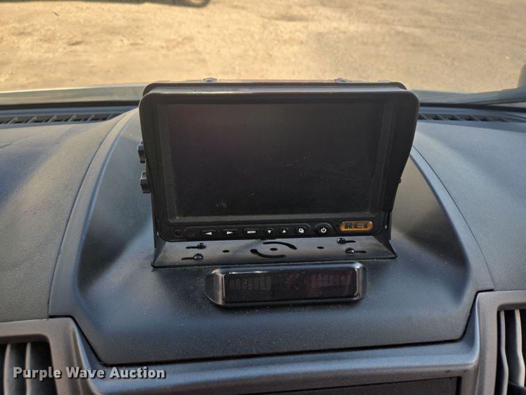 image for item NQ9211 2018 Glaval Ford Transit 350 shuttle bus