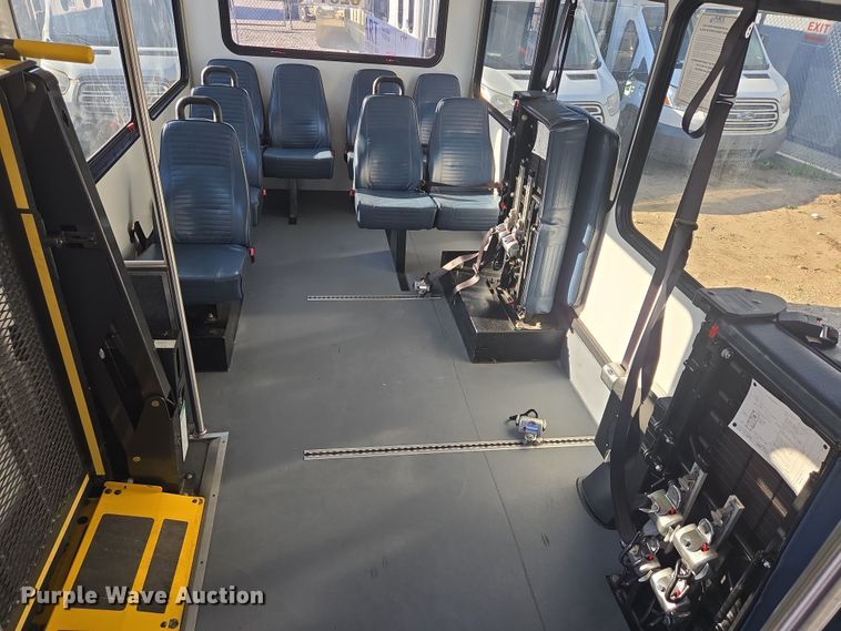 image for item NQ9211 2018 Glaval Ford Transit 350 shuttle bus