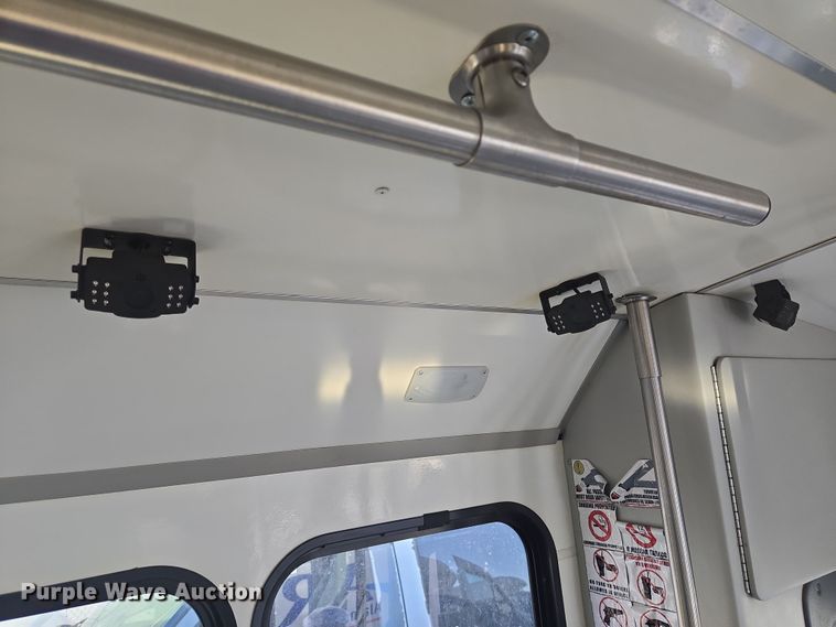 image for item NQ9211 2018 Glaval Ford Transit 350 shuttle bus