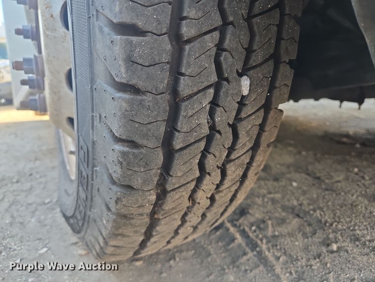 image for item NQ9211 2018 Glaval Ford Transit 350 shuttle bus