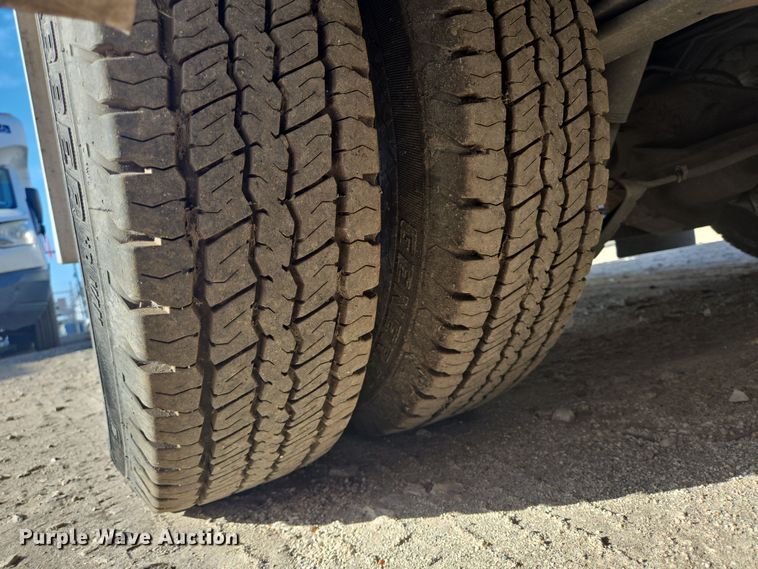 image for item NQ9211 2018 Glaval Ford Transit 350 shuttle bus