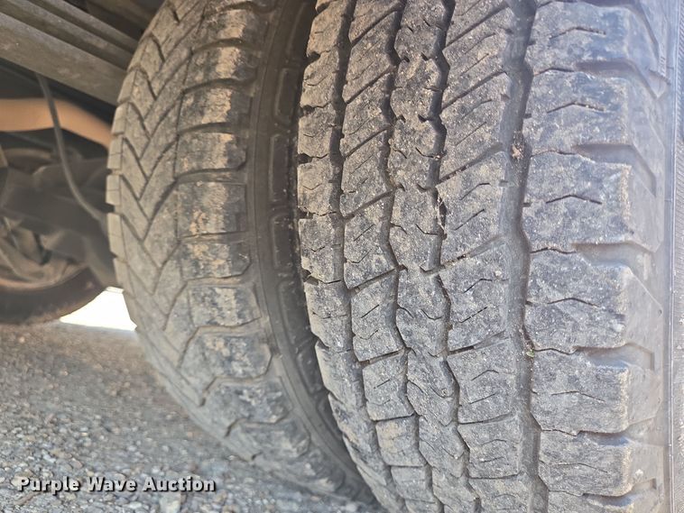 image for item NQ9211 2018 Glaval Ford Transit 350 shuttle bus