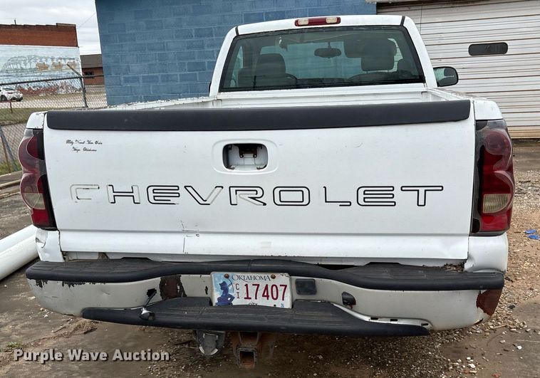 image for item OB9414 2004 Chevrolet Silverado 1500 pickup truck