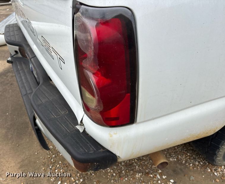 image for item OB9414 2004 Chevrolet Silverado 1500 pickup truck