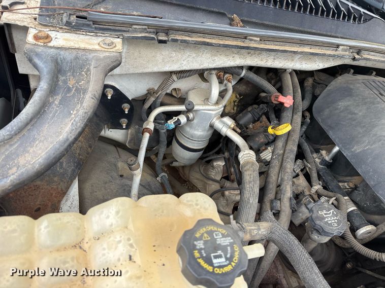 image for item OB9414 2004 Chevrolet Silverado 1500 pickup truck