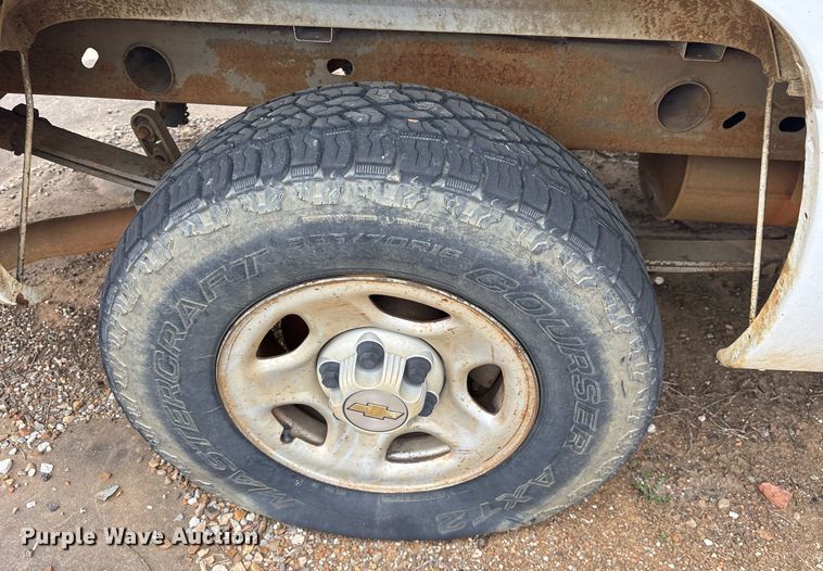 image for item OB9414 2004 Chevrolet Silverado 1500 pickup truck