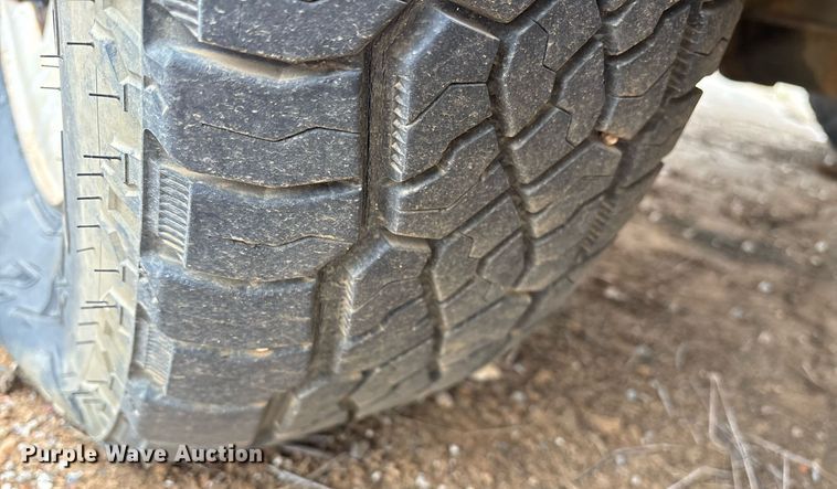 image for item OB9414 2004 Chevrolet Silverado 1500 pickup truck