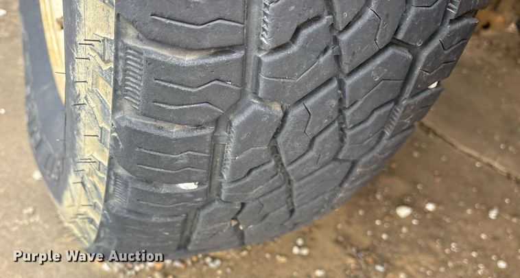 image for item OB9414 2004 Chevrolet Silverado 1500 pickup truck