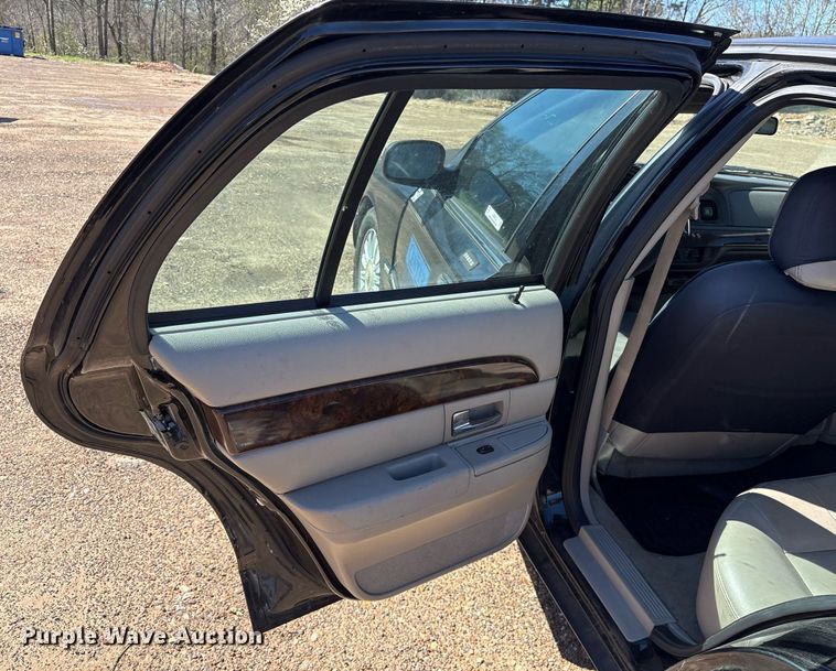 image for item OB9423 2008 Mercury Grand Marquis GS 