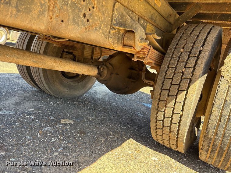 image for item OB9425 1999 Chevrolet C6500 dump truck