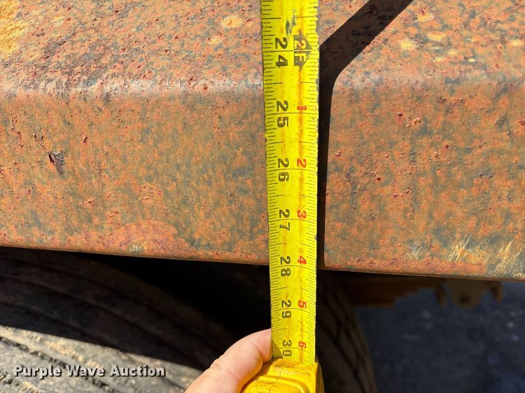 image for item OB9425 1999 Chevrolet C6500 dump truck