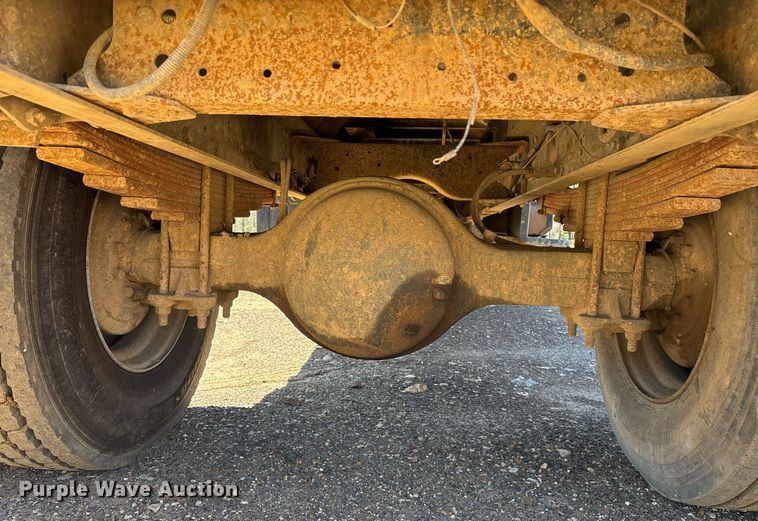 image for item OB9425 1999 Chevrolet C6500 dump truck