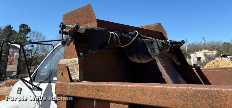 image for item OB9425 1999 Chevrolet C6500 dump truck