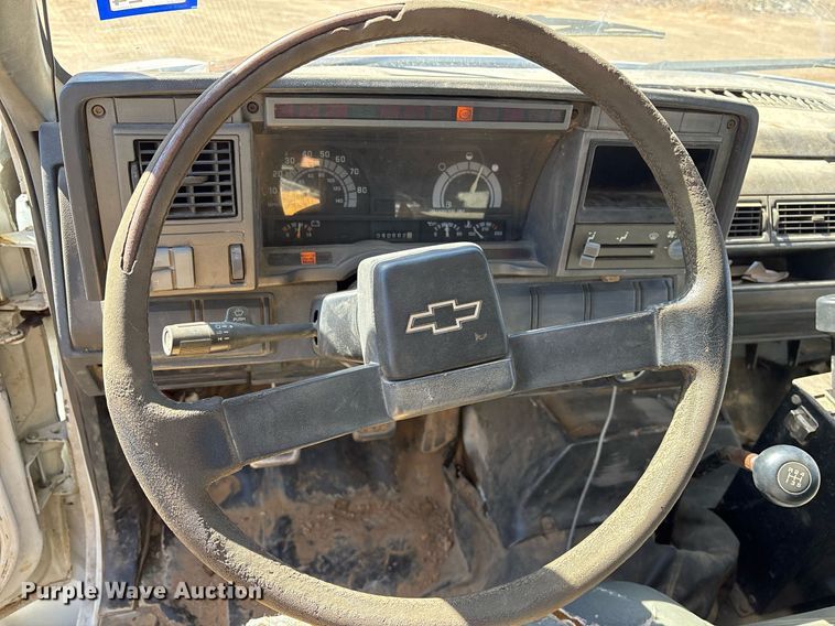 image for item OB9425 1999 Chevrolet C6500 dump truck