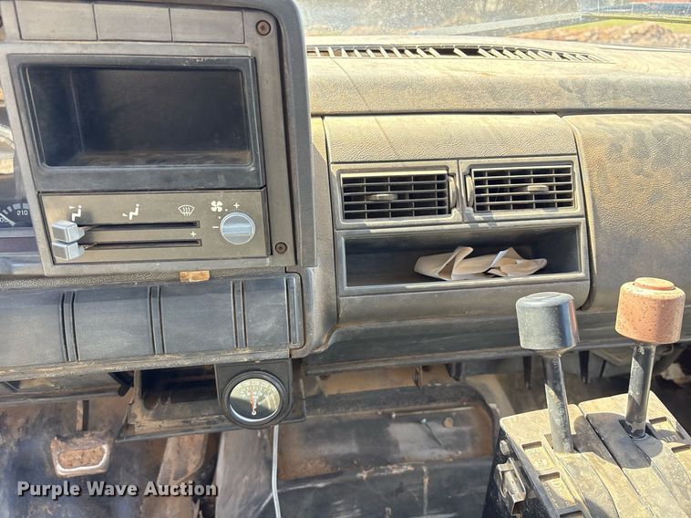 image for item OB9425 1999 Chevrolet C6500 dump truck