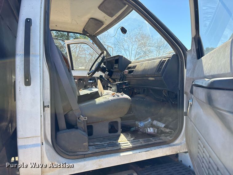 image for item OB9425 1999 Chevrolet C6500 dump truck